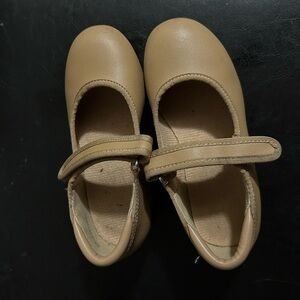 Charming Tan Kids Tap in Mary Jane Dress Shoes
Ty